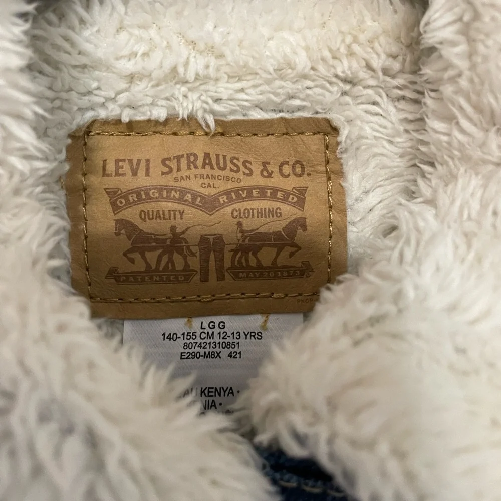 Levi’s kids L 12-13 yrs sherpa lined dark wash button down denim jacket pockets